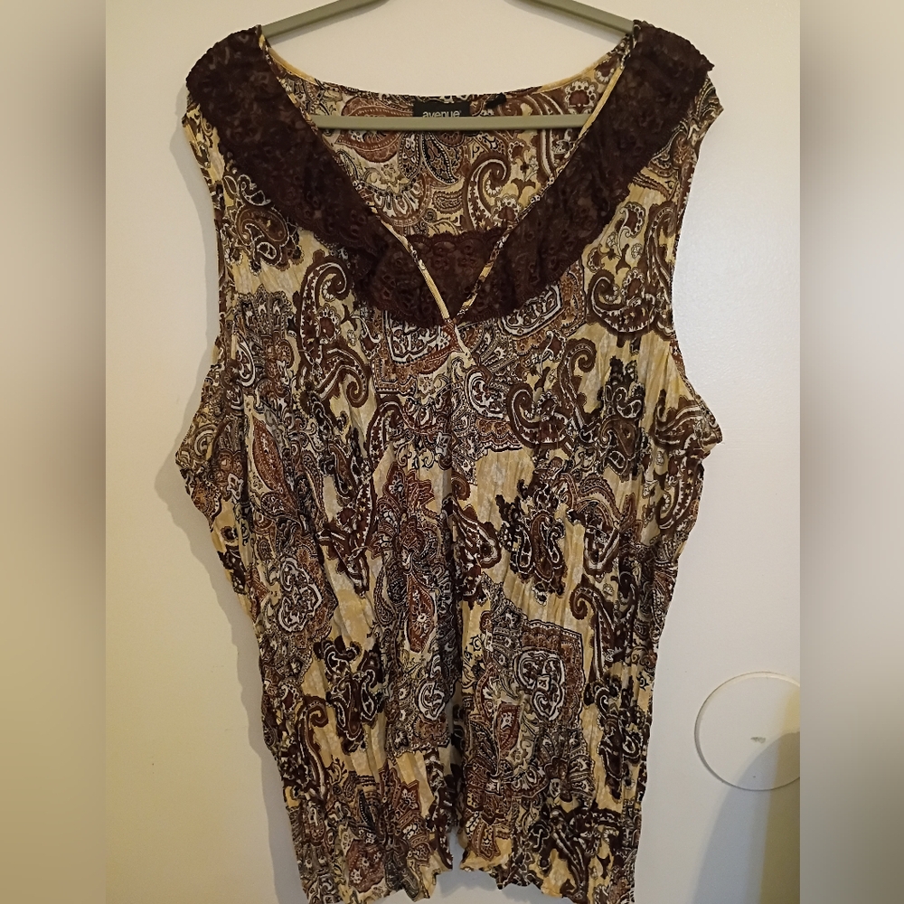 Avenue Women's Brown and Cream‎ Paisley Blouse With Lace Sz 30/32 4X-5X